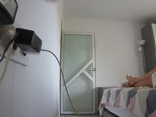 voyeurcam charmhellen kitchen